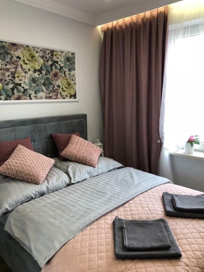 Family & Business Sauna Apartments Paderewskiego Sienkiewicza No2 Centrum Downtown - 2 Bedroom With Private Sauna, Bath With Hydromassage, Parking Kielce Buitenkant foto
